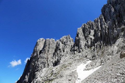 Travelling in the Wilder Kaiser on the Eggersteig to Ellmauer Tor (Tyrol)
