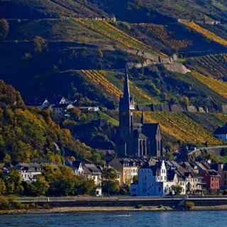 View across the Rhine from Bacharach to Lorch with the parish church of St Martin, UNESCO World