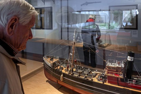 Scale model of fishing boat 0. 92 Graaf van Vlaanderen in the NAVIGO Visserijmuseum, fishery museum