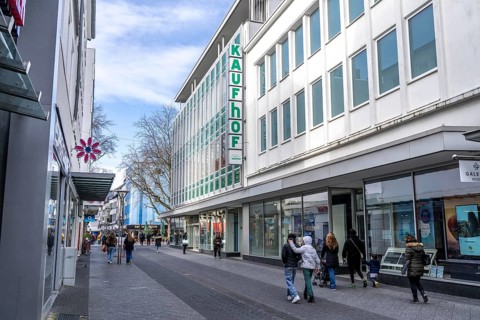Galeria Kaufhof department stores' in the city centre of Krefeld, on Hochstraße, is affected by the