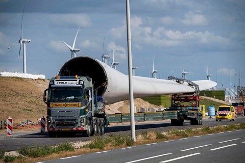 Wind farm under construction, on Maasvlakte 2, new part of the port of Rotterdam, 22 onshore wind