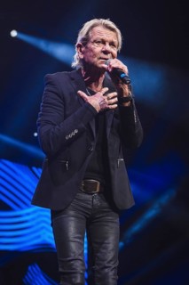 Matthias Reim at the Schlagernacht des Jahres live on Das Original Tour in the Berlin Uber Arena on