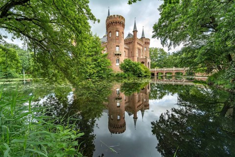 Schloss Moyland moated castle, Bedburg-Hau, Kleve district, North Rhine-Westphalia, Germany, Europe