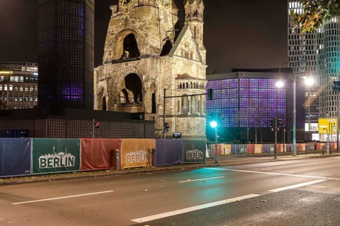 Lockdown, Germany shuts down. Empty Breitscheidplatz, Berlin, 16.12.2020