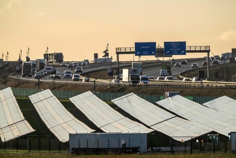20 MWp ground-mounted photovoltaic system, from RWE, with over 36600 solar modules, in a 200 metre