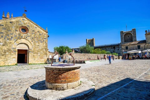 Church of Santa Maria Assunta, Monteriggioni, Tuscany, Italy, Europe