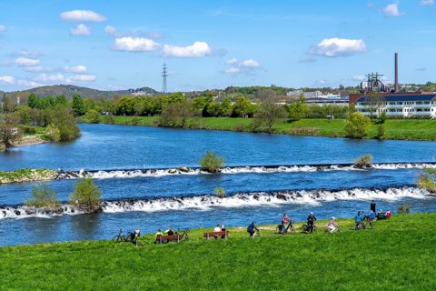 Ruhr weir near Hattingen, section of the Ruhr Valley cycle path along the Ruhr, North