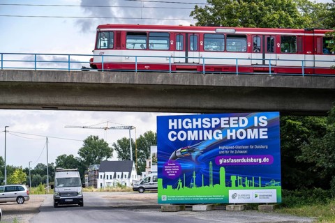 Advertising for the high-speed fibre optic network of the Duisburg provider Duisburgcity.com, at a