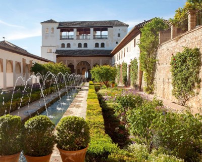 Patio de la Acequia, Court of the water Channel, Generalife palace gardens, Alhambra, Granada,