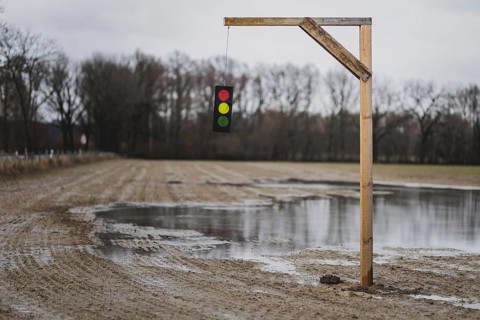 A gallows with a symbolic traffic light stands in a field near Gablenz, 14 Jan. 2024. As part of