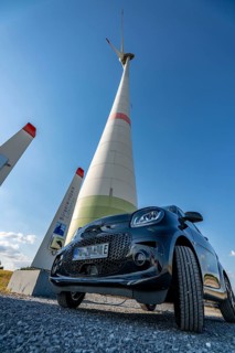 Bürgerwindpark Westernfeld-Buchgarten, near Lichtenau, 11 wind turbines, free charging station for