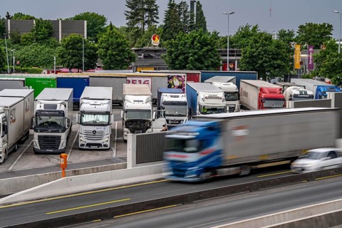 Traffic jam on the A2 motorway near Bottrop, in front of the Bottrop motorway junction, in the