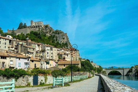 Sisteron. View of the city at the foot of the Citadel. Alpes-de-Haute-Provence. Provence-Alpes-Côte