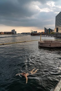 Leisure facilities in Copenhagen harbour, Bølgen afslapningsanlæg, jetties with bathing areas,
