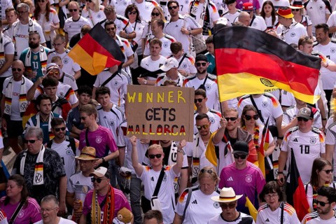 Fan march, German football fans march to the quarter-final Spain versus Germany, UEFA EURO 2024,