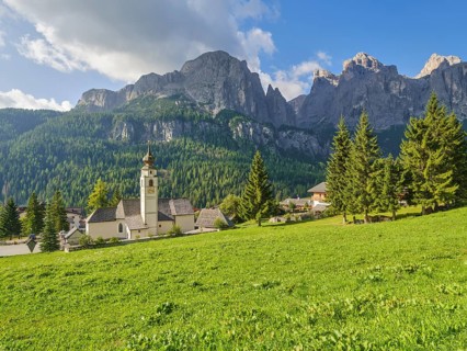 Church in Colfosco, Colfosco, Alta Badia, Corvara, Passo Sella, Dolomites, South Tyrol