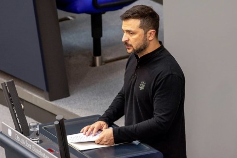 Volodymyr Zelensky (President of Ukraine) delivers a speech at a special session of the German
