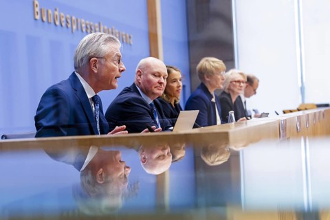 Wirtschaftsweisen, from left: Prof. Dr mult. Prof. Martin Werding, Prof. Achim Truger, Dr h.c.