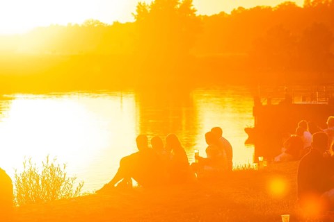 Summer evening at the Blue Wonder on the Elbe, Dresden Loschwitz, Dresden, Saxony, Germany, Europe