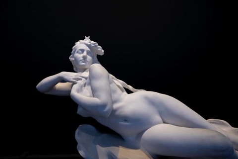 Marble sculpture, reclining woman, Ny Carlsberg Glyptotek or New Carlsberg Glyptothek, Art Museum