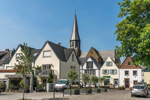 Town of Zons with St Martinus parish church, Dormagen, Lower Rhine, North Rhine-Westphalia,