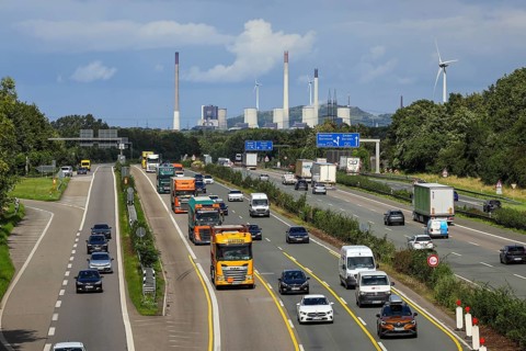Bottrop, Ruhr area, North Rhine-Westphalia, Germany, rush hour traffic, many lorries driving on the