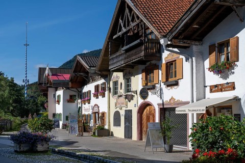Typical Bavarian houses at Obermarkt, Mittenwald, Werdenfelser Land, Upper Bavaria, Bavaria,