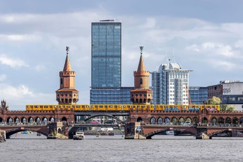 Oberbaum Bridge with underground, connection between the districts of Kreuzberg and Friedrichshain