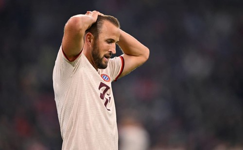 Harry Kane FC Bayern Munich FCB (09) disappointed after missing a chance, Champions League, Allianz