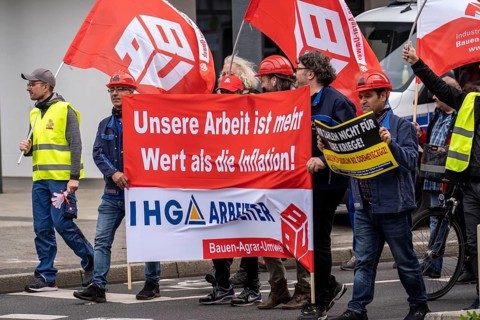 Demonstration by the Solidarity Autumn Alliance against the consequences of inflation and high
