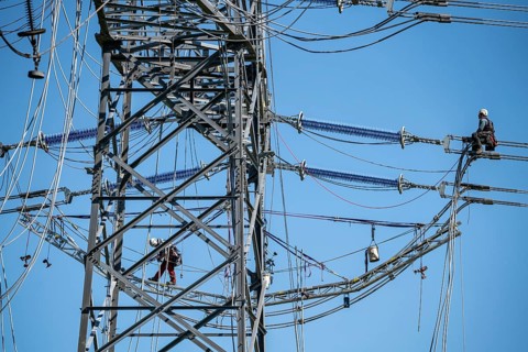 Construction of a new line route, 380 KV extra-high voltage line between Osterath and Gohr, near