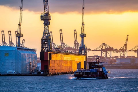 Port of Hamburg, view of the Blohm + Voss shipyard, Dock 11, evening, cranes of the container
