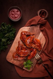 Chicken wings, with barbecue sauce, with tomato sauce, fast food, no people