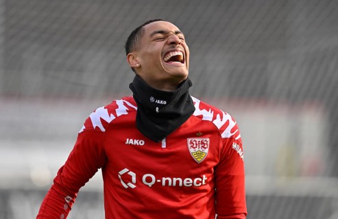 Enzo Millot VfB Stuttgart (08) Warm-up training laughs, Stuttgart, Baden-Württemberg, Germany,