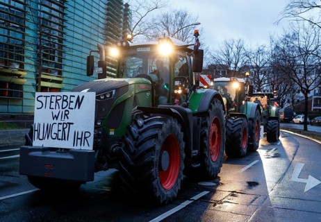 Thousands of farmers demonstrate with their tractors against the planned cancellation of the