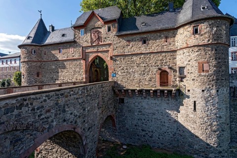 Castle gate, south gate of the medieval Friedberg castle, bridge over castle moat, Hirschgraben,