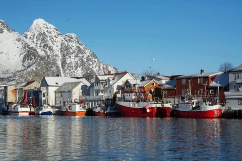 Henningsvaer on the Lofoten Islands in winter, Henningsvaer, Norway, Scandinavia, Europe