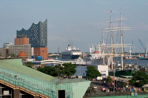 Europe, Germany, Hamburg, Elbe, harbour, Elbe Philharmonic Hall, passenger ship Mein Schiff 1,