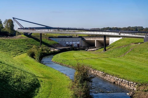 New bridge over the Rhine-Herne Canal and the Emscher, leap over the Emscher, bicycle and