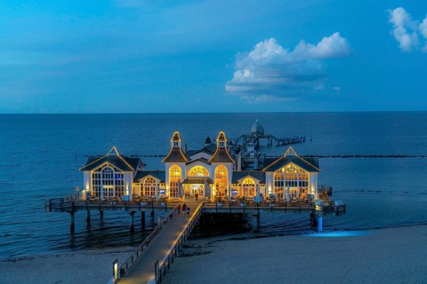 The pier of Sellin, evening mood, sunset, 394 metres long, with restaurant, jetty, island of Rügen,