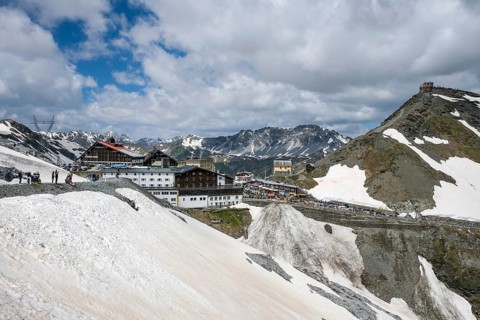 Stilfserjoch, Vinchgau, South Tyrol, Italy, Stilfser Joch pass road, rest area with catering,