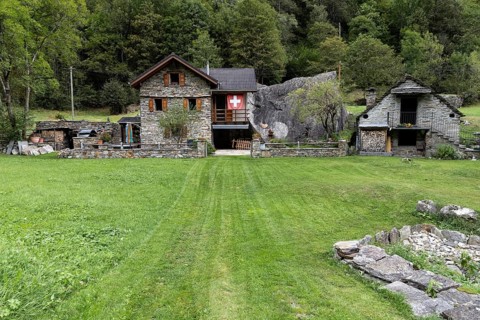 Typical Ticino stone houses in the village of Sonogno, Verzasca Valley, Valle Verzasca, Canton