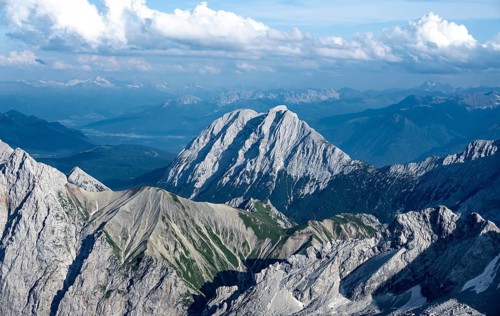View of mountain peaks of the Hohe Munde, Mieminger Kette, view from the summit of the Zugspitze,