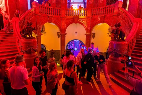 On 18 September 2024, the @Nachtschicht started again at 9 pm in Dresden City Hall. Dresdeners who