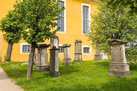 The Protestant village church of Sora is a baroque, neo-baroque renovated hall church in the Sora