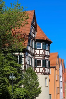 Building ensemble Münsingen Castle, today's vehicle registration authority, roof tiles, windows,