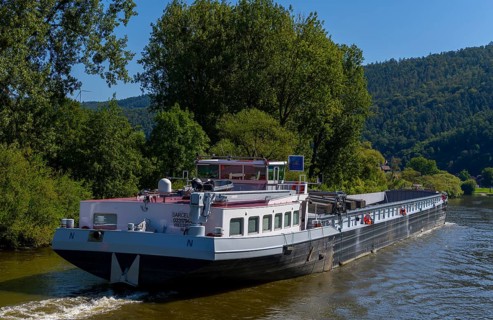 Shipping, barges on the Main near Freudenstadt, Lower Franconia, Bavaria, Germany, Europe