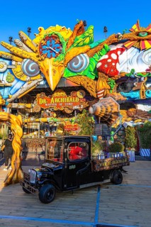 Virtual reality adventure ride, Dr Archibald-Master of Time, amusement ride and ghost train,