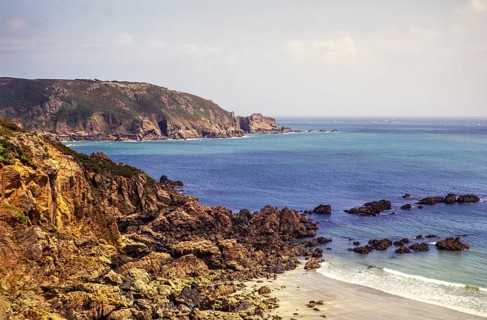 Petit Bot Küstenlandschaft Strand Guernsey, Kanalinsel, Großbritannien, Juni 1974
