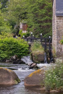 Buildings located at a waterway in Pont-Aven. The village is known for the artists who worked there